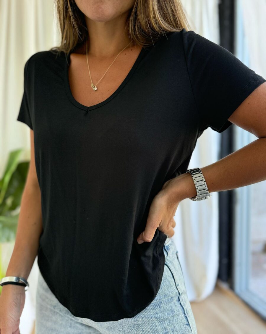 REMERA ROSELIN - Imagen 4