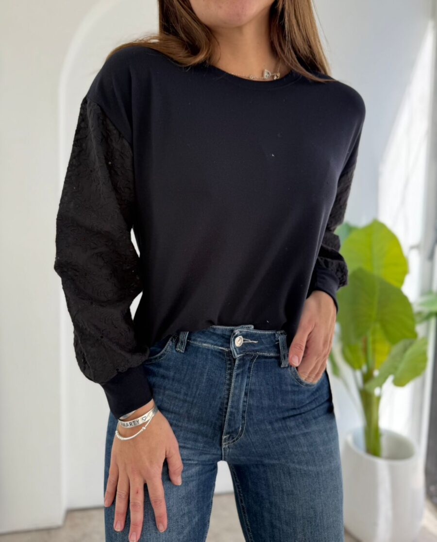 REMERA AILO - Imagen 4
