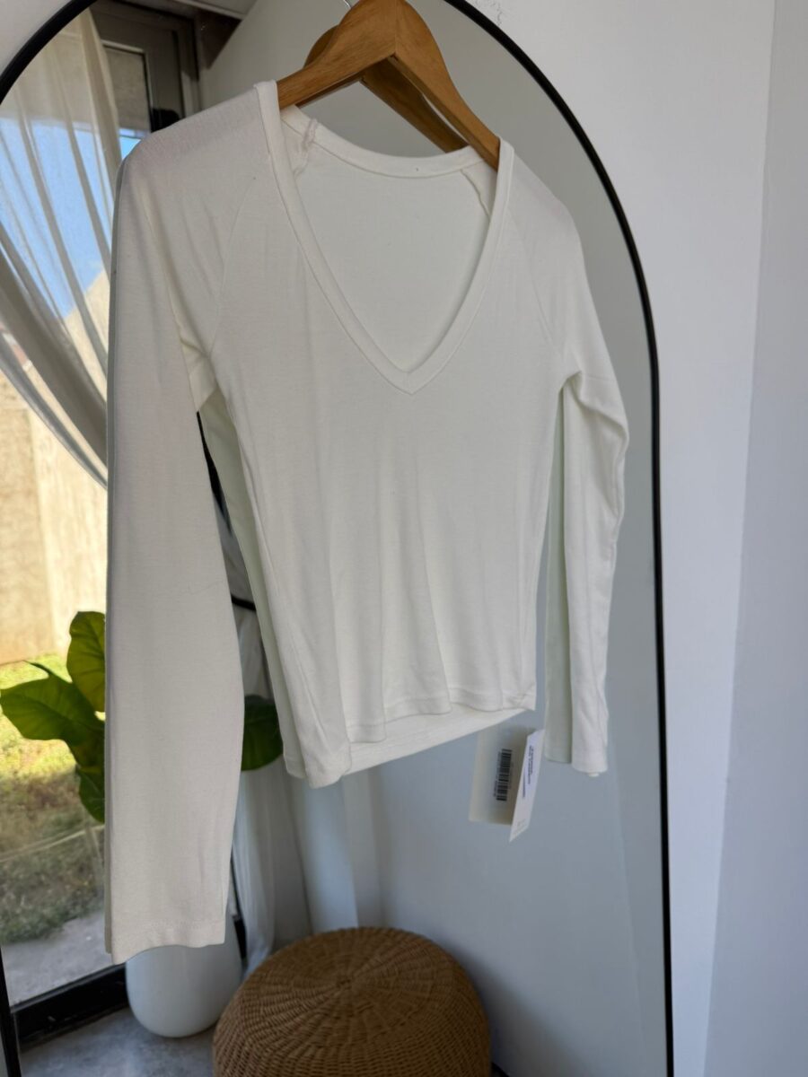 REMERA MELVILLE - Imagen 6