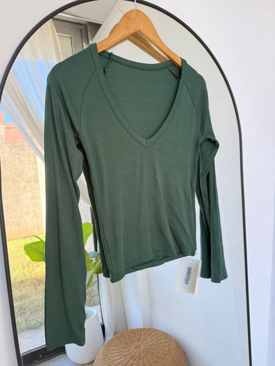 REMERA MELVILLE - Imagen 5