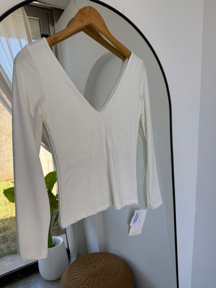 REMERA CORI V - Imagen 2